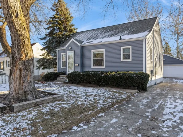 3905 51st St, Des Moines, IA 50310