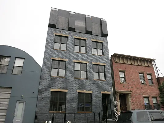 Rented by MNS | media 111