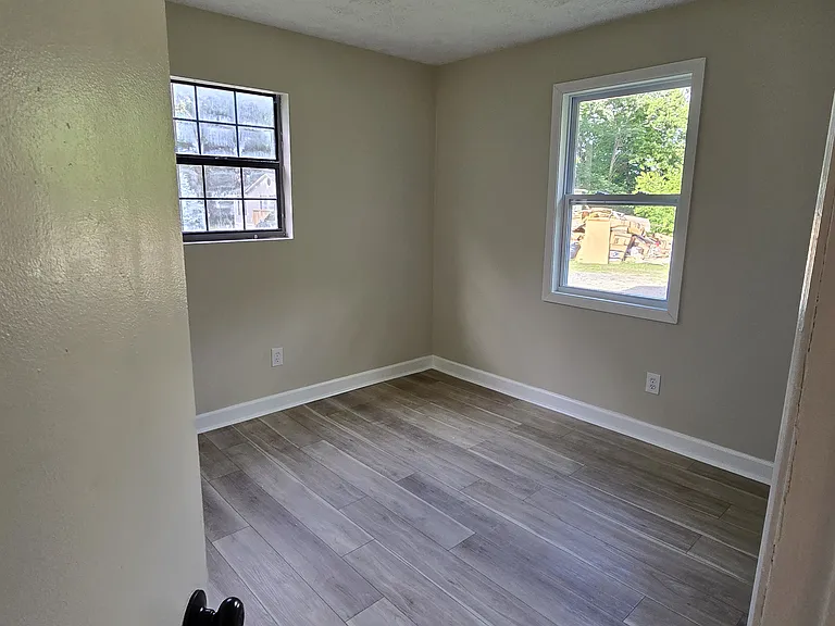 840 Emery Rd — Photo 6
