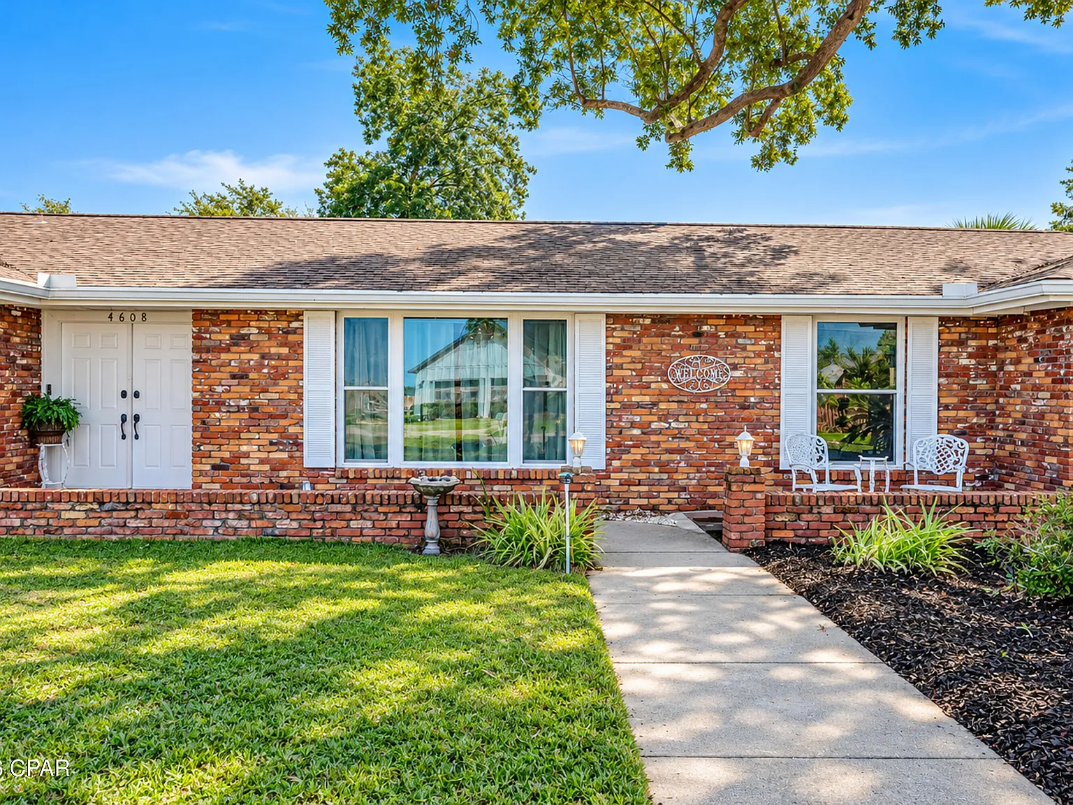 4 bed, 2336 sqft, $4,000 — Photo 3