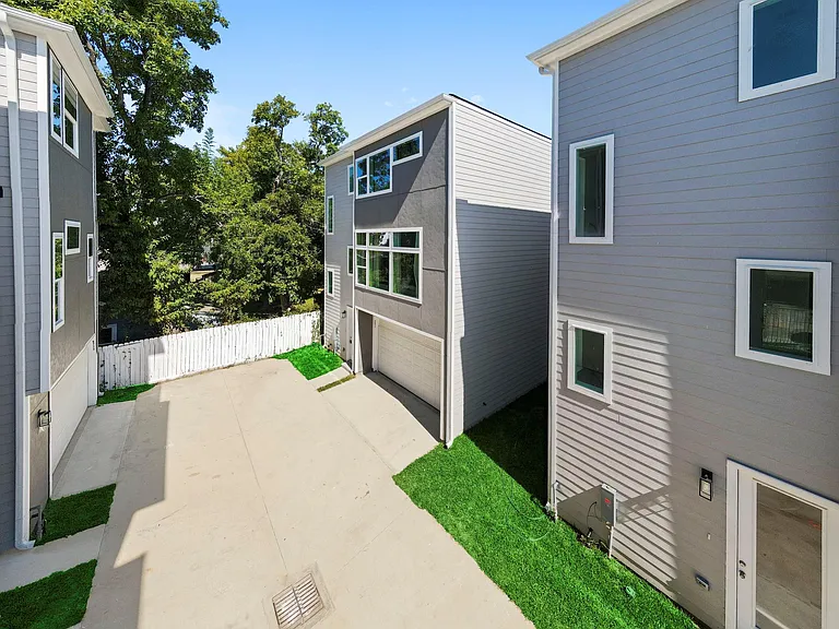 4017 Ward St — Photo 38