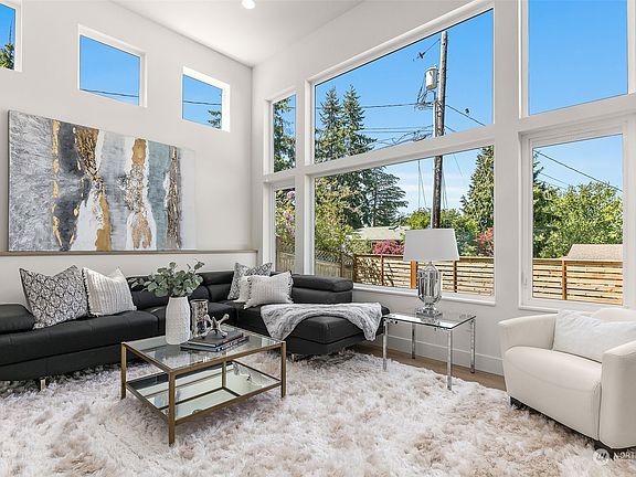 3rd image of 7504 118th Avenue NE