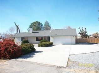 13564 Seminole Rd, Apple Valley, CA 92308