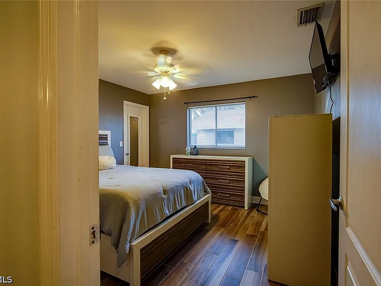 8831 Banyan Cove Cir — Photo 29
