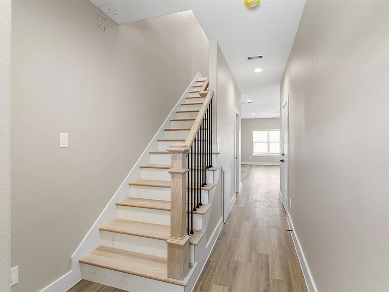 3150 B N Cleveland St — Photo 6