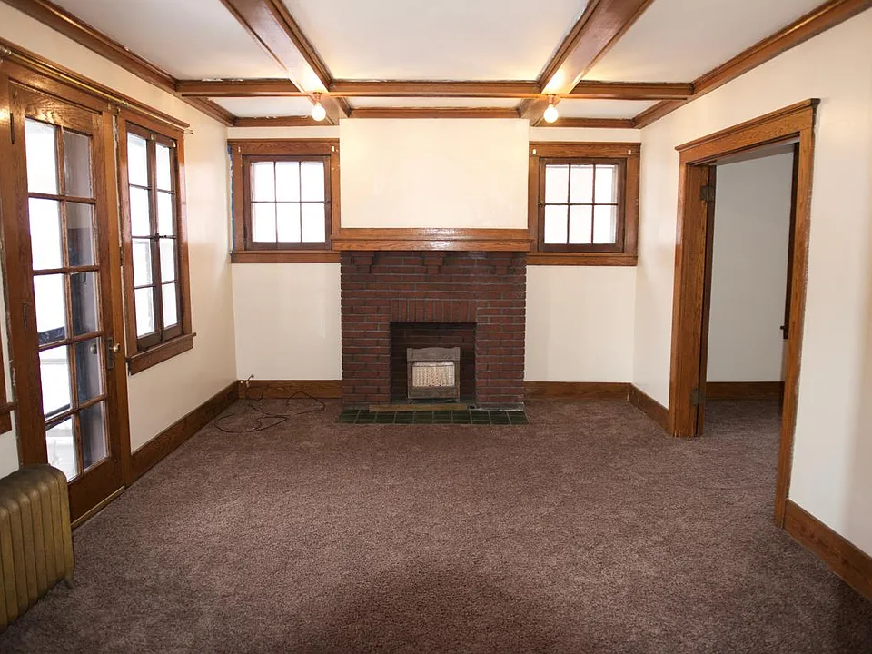 9 Dinsmore Ave