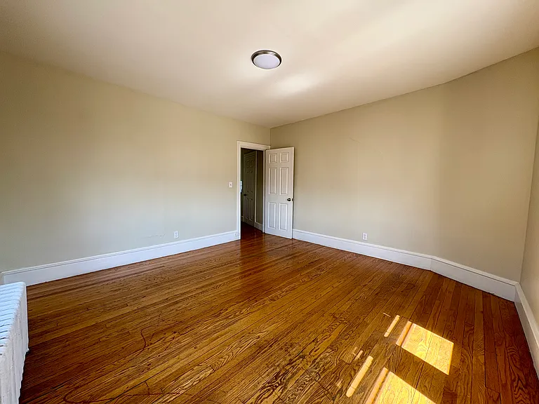 836 Main St #3L — Photo 7