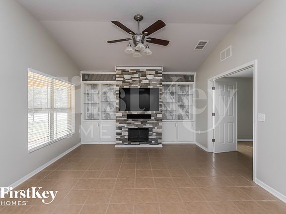 3rd image of 9728 Highland Ridge Dr
