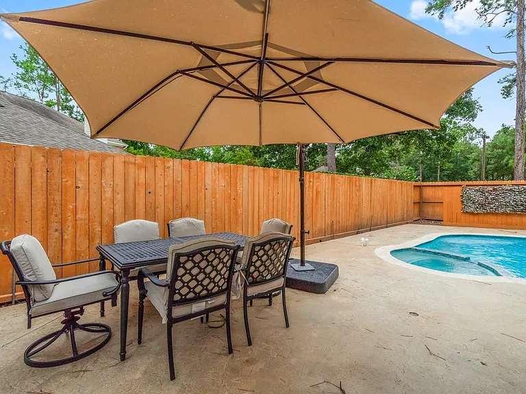 83 Terraglen Dr — Photo 32