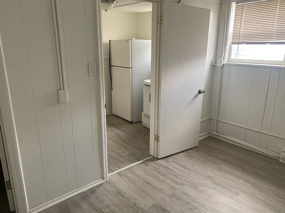 1st image of 815 E Clark St APT 1