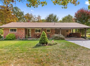 4 Hillcrest Dr, Fairview Heights, IL 62208