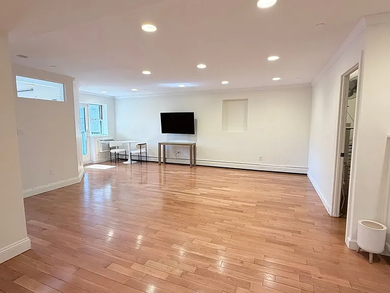 8371 116th St #5A — Photo 4