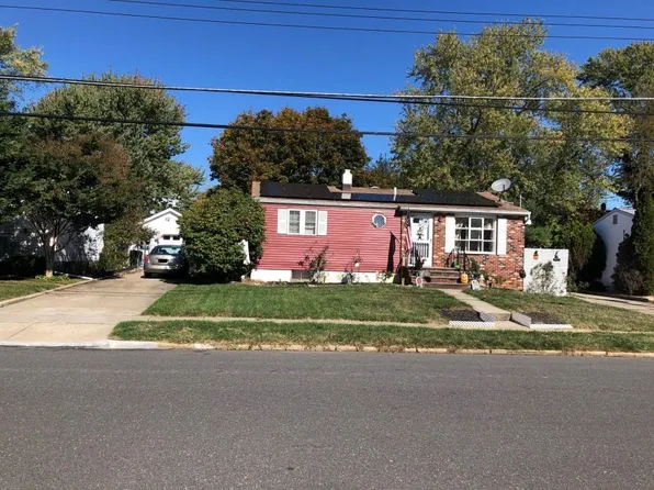 77 Helen Ave, Freehold, NJ 07728