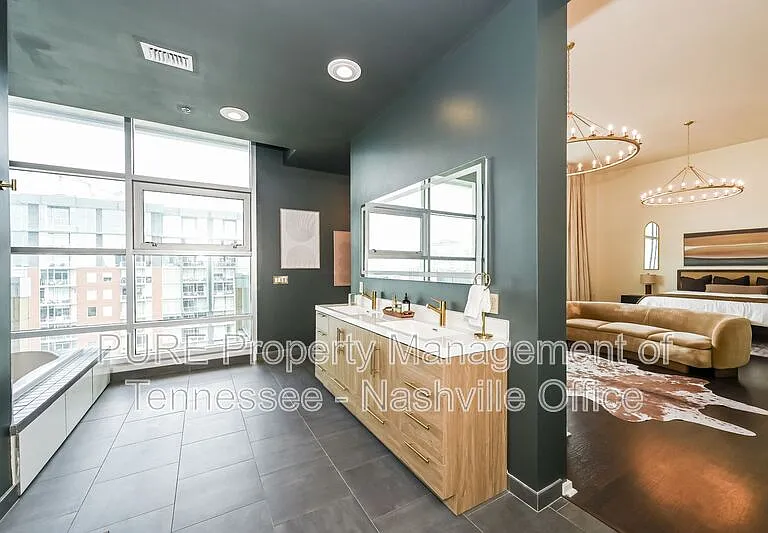 700 12th Ave S #1404 — Photo 25