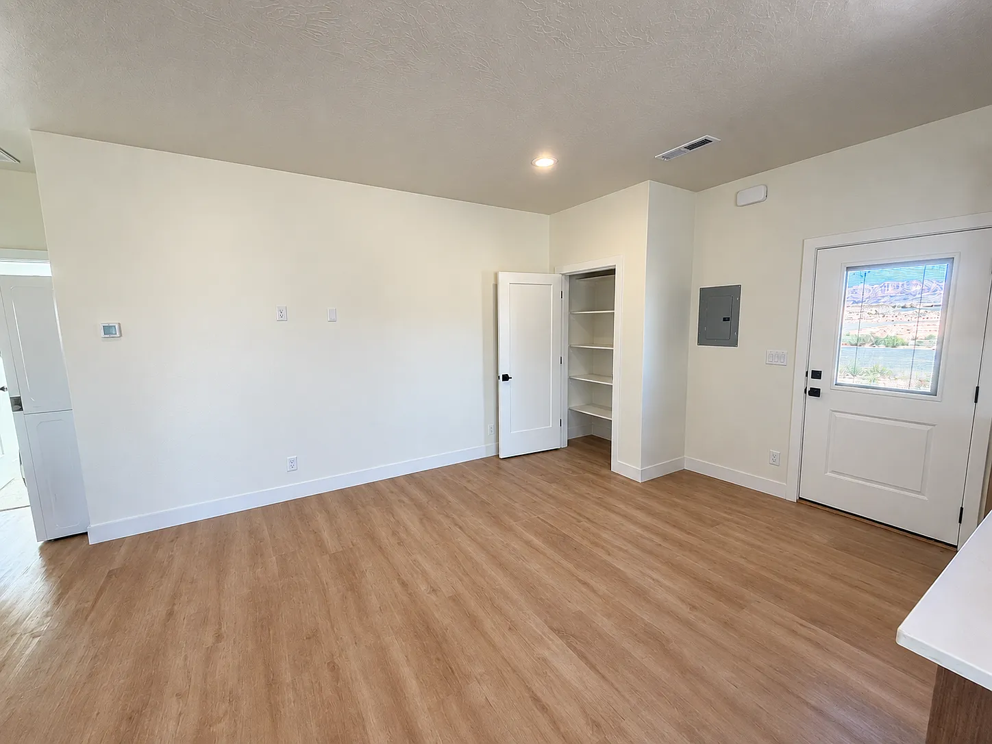 1 bed, 780 sqft, $1,595 — Photo 2