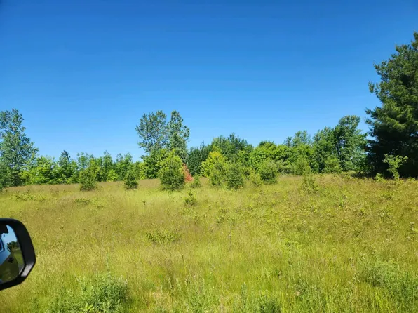17 260th St, Osceola, WI 54020