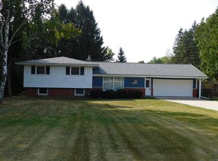 4509 W Pleasant Valley Rd, Grafton, WI 53024