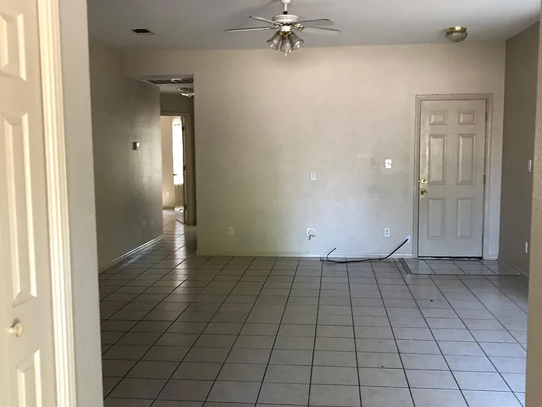 143 Highview Ln — Photo 3