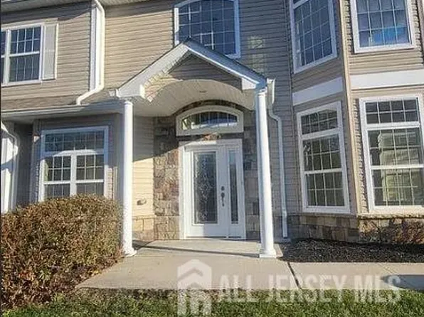 47 Abbey Rd, Tinton Falls, NJ 07753