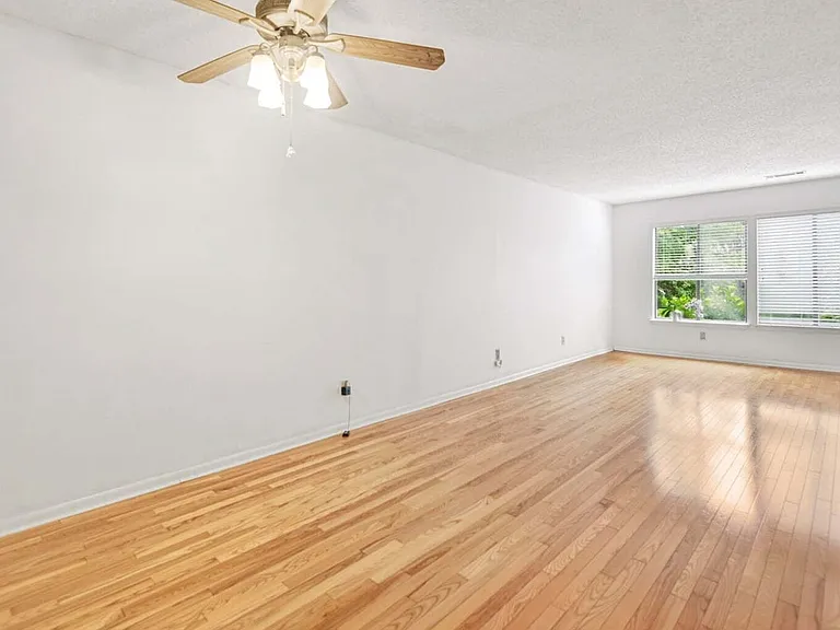 1161 Shadow Lake Cir #E — Photo 8