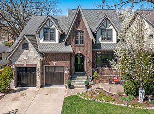 4942 Lee Ave, Downers Grove, IL 60515