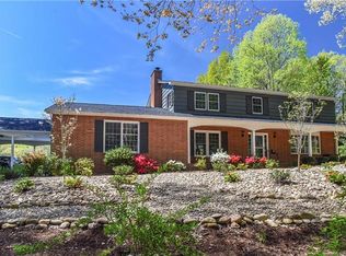 107 Dogwood Dr, Black Mountain, NC 28711