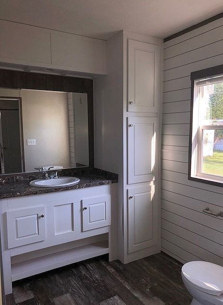 2nd image of 7154 Linmar Cir