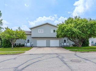 305 Remington Ave, Bismarck, ND 58503