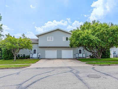 305 Remington Ave, Bismarck, ND, 58503