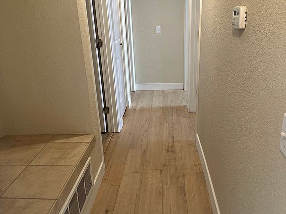 Front hallway to bedrooms