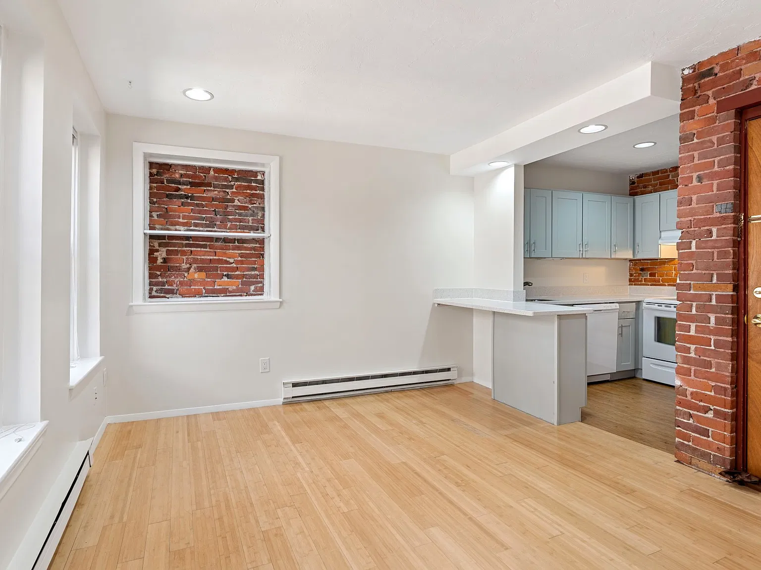 1 bed, 9999 sqft, $2,700 — Photo 3