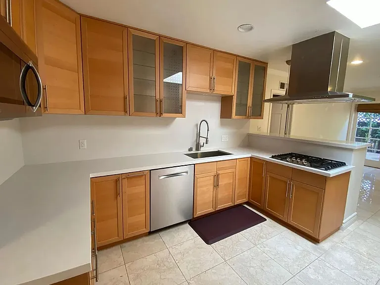 16636 Calneva Dr — Photo 30