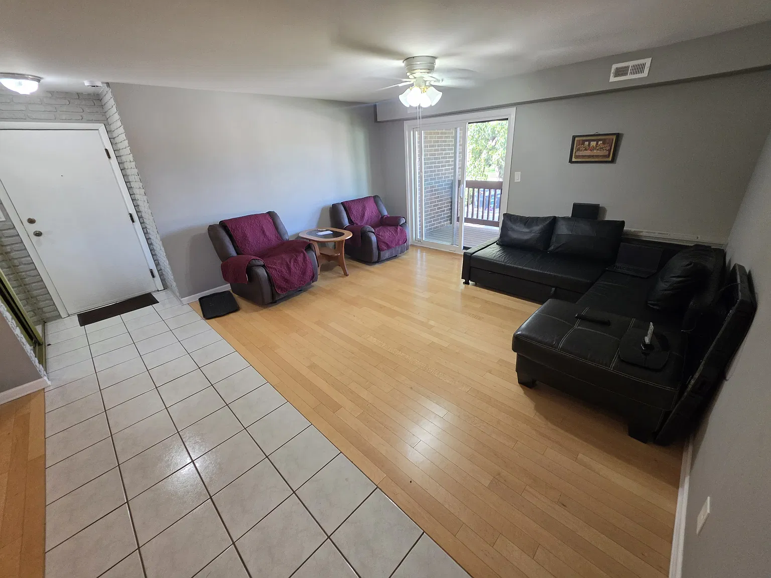 2 bed, 1100 sqft, $2,100 — Photo 2