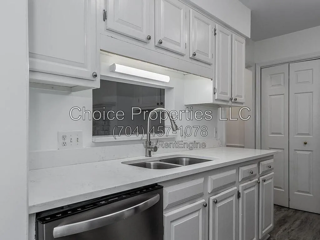 2 bed, 2.0 bath, 1200 sqft, $1,625 — Photo 3