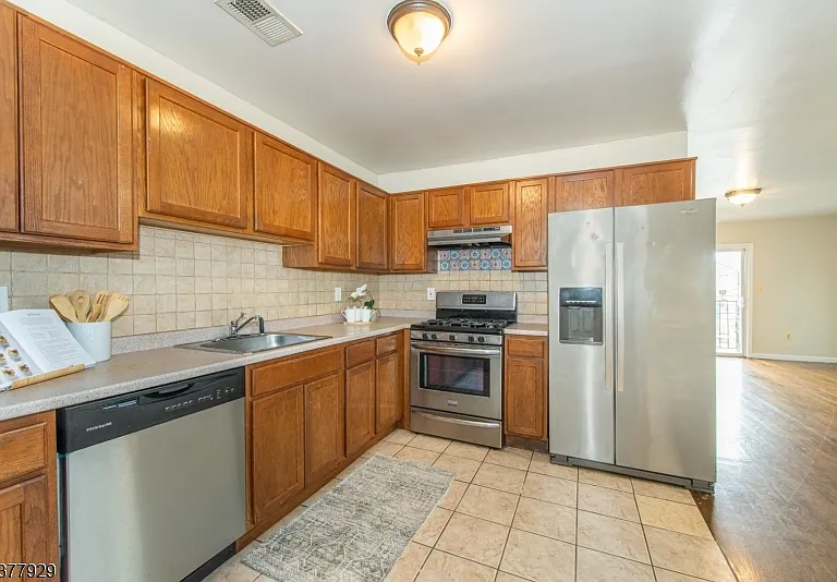 905 Olive St #2 — Photo 13