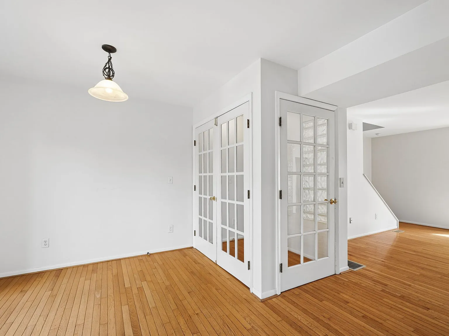 2 bed, 1300 sqft, $3,000 — Photo 4