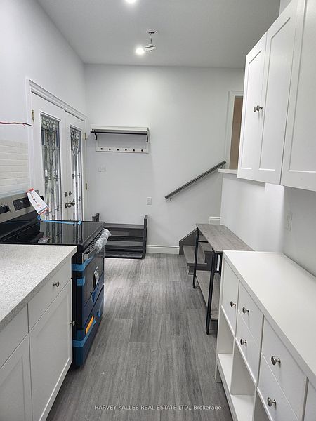 Markham House for rent - 2 Bedrooms — photo 9