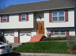 20 Dover St, South Burlington, VT 05403