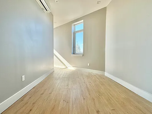 Rented by Doorway NYC, LLC | media 33