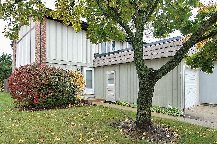 1st image of 6 Pioneer Park Pl