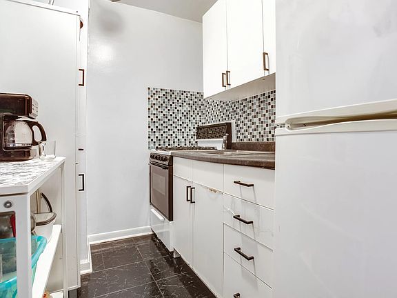 4th image of 83-85 Woodhaven Blvd APT 1B