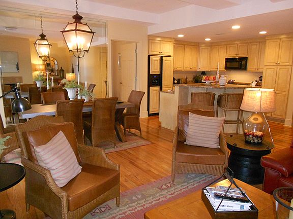 4th image of 154 Riverplace Unit 201