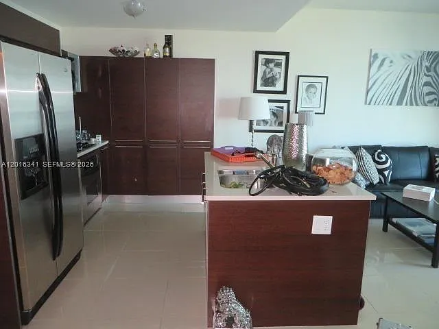 1900 N Bayshore Dr #1707 — Photo 4