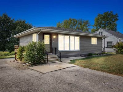 105 South St, Urbana, IA, 52345