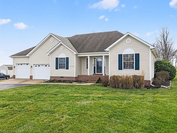 2nd image of 123 Shaker Ridge Ln