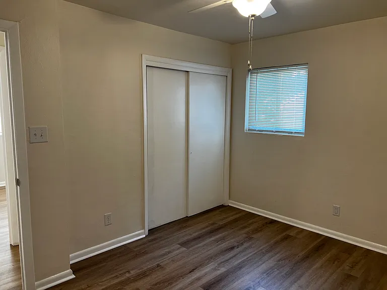 328 Barcelona Ln — Photo 5