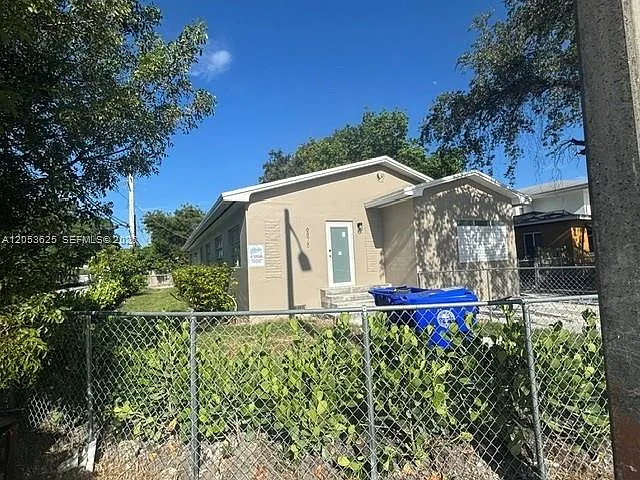 6875 NW 4th Ave #B — Photo 8