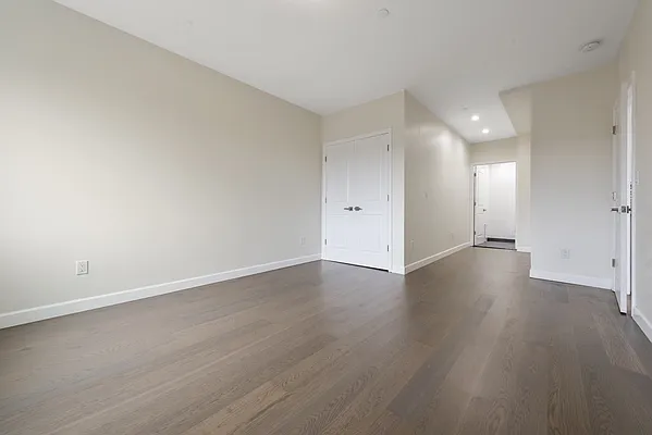 Sold by Douglas Elliman | media 22