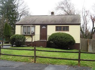 1 Valley View Rd, Stony Pt, NY 10980