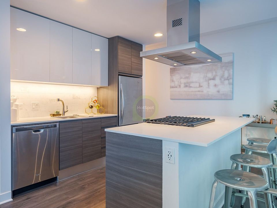 1st image of 257 W Hubbard St #1506
